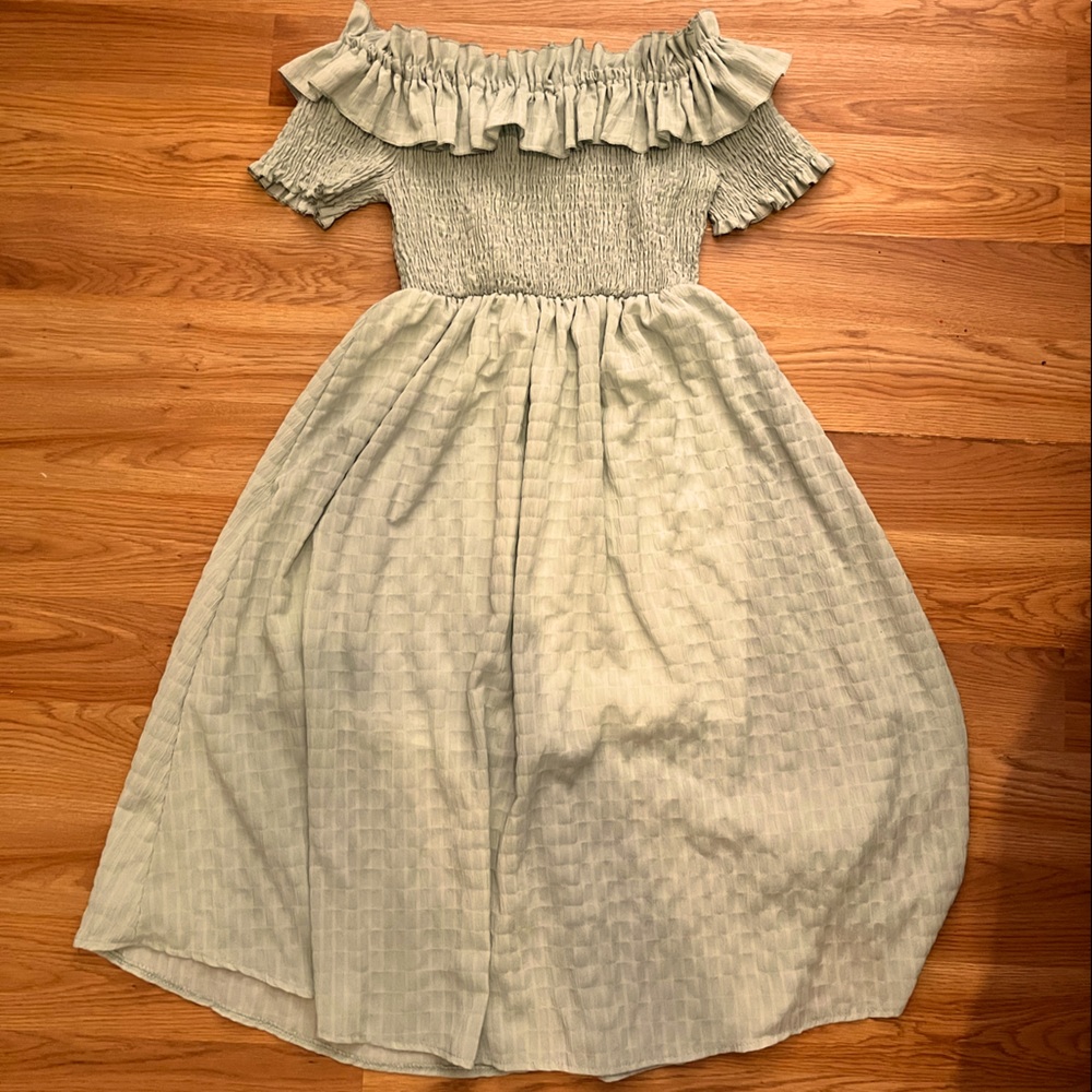 Light green cottagecore dress